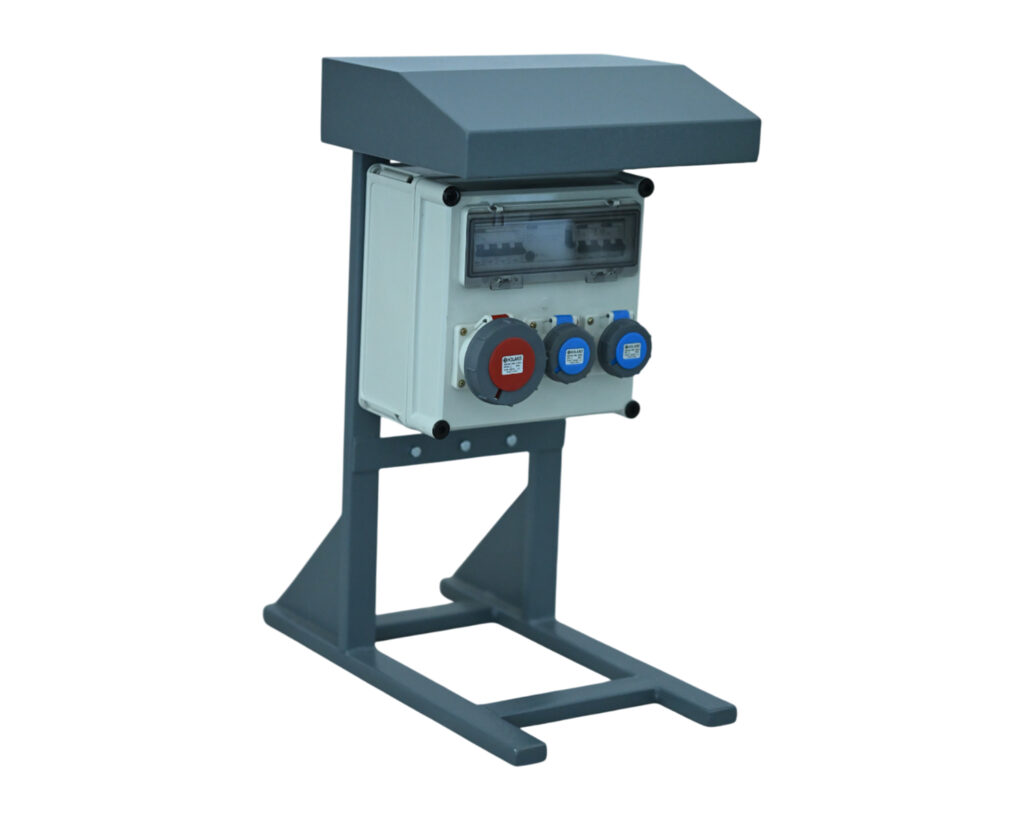 Floor-mounted industrial power distribution box with sockets